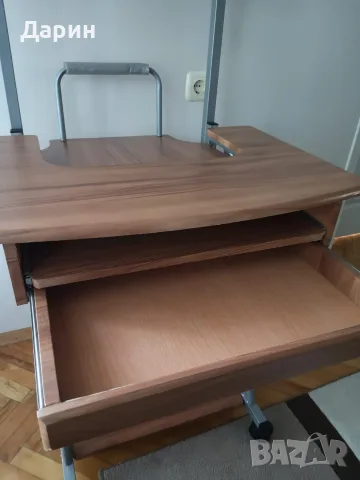 Компактно компютърно бюро с колелца, снимка 7 - Работни маси и бюра - 56345962