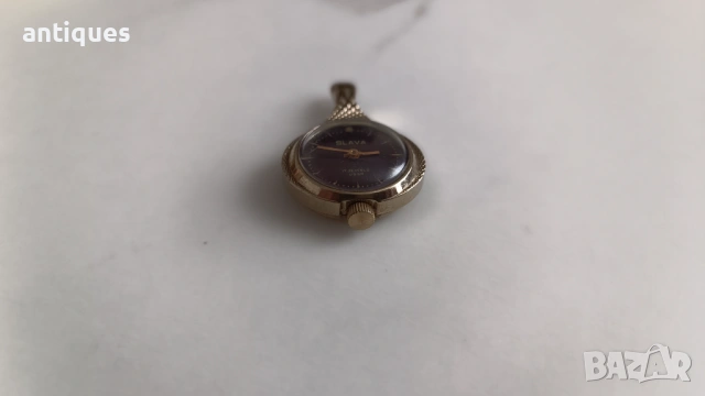 Позлатен дамски часовник - колие - SLAVA - 17 jewels - №4, снимка 2 - Антикварни и старинни предмети - 53731438