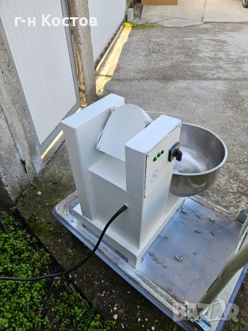 Тестомесачка Турция вилична Трифазна 20 литра 10кг., снимка 7 - Обзавеждане на кухня - 53684043