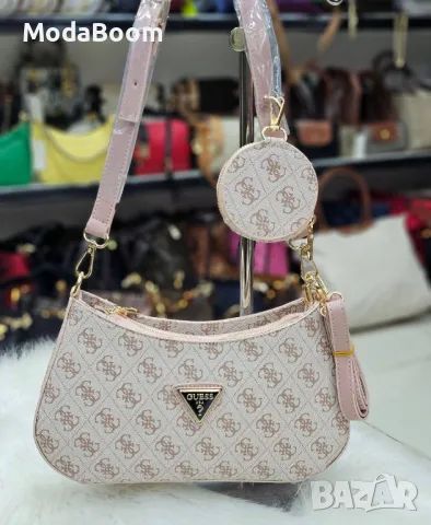 Prada дамски чанти Различни цветове , снимка 9 - Чанти - 48466378