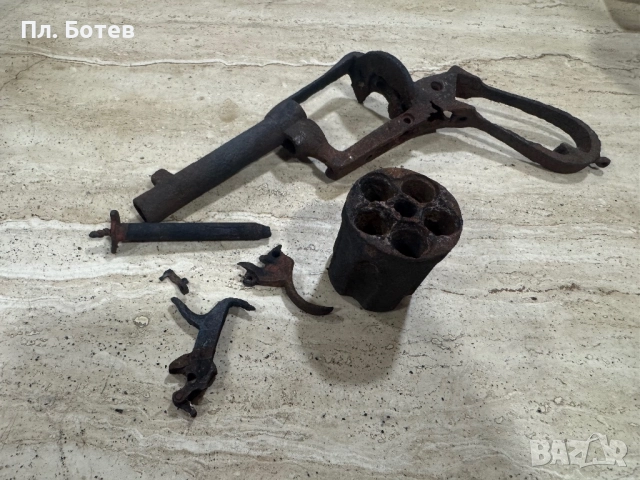 Стар револвер Гасер, снимка 9 - Антикварни и старинни предмети - 52698520