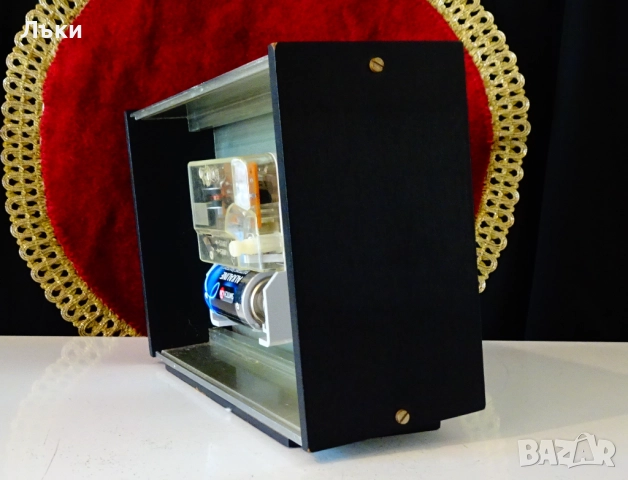 Немски настолен часовник Dugena с рубин. , снимка 3 - Антикварни и старинни предмети - 51826594