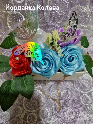 Чанта  с 5 вечни рози , снимка 1