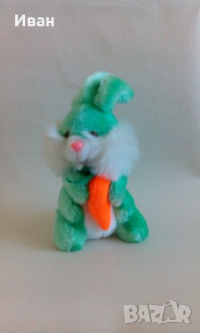 Плюшена играчка заек с морков, зелен, 28 см - само по телефон!