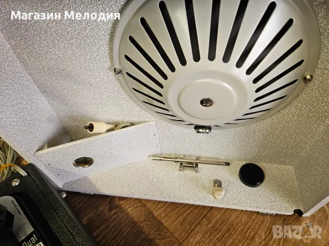 Грамофон куфар Dual P 1010 SV (Dual 1010) – Чисто Нов, НЕУПОТРЕБЯВАН , Made in W. Germany, снимка 3 - Грамофони - 55975746