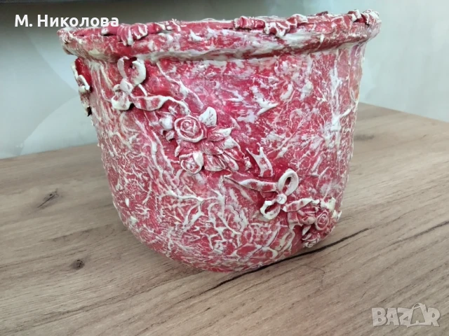 Ръчно декорирана керамична кашпа в стил "винтидж", снимка 3 - Декорация за дома - 50762298