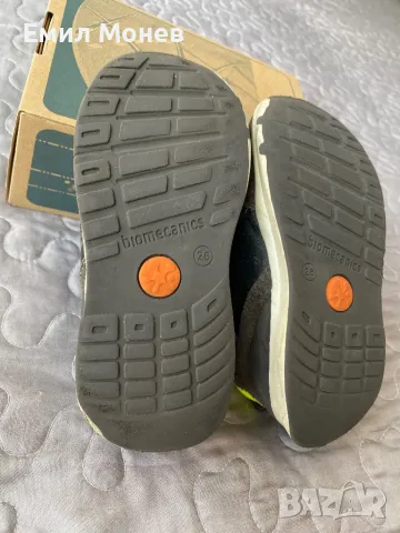 Детски обувки, маратонки Biomecanics 26 номер, снимка 7 - Детски маратонки - 49555155