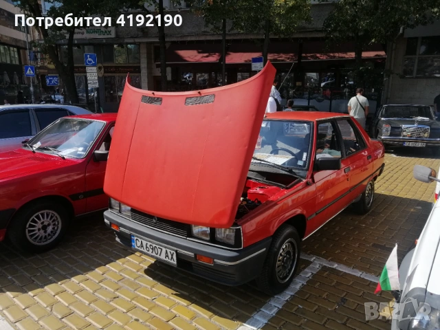 Продавам лек автомобил Рено 9, снимка 3 - Автомобили и джипове - 53190271