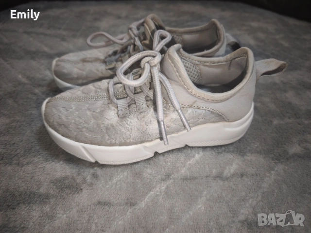 Светещи детски обувки 