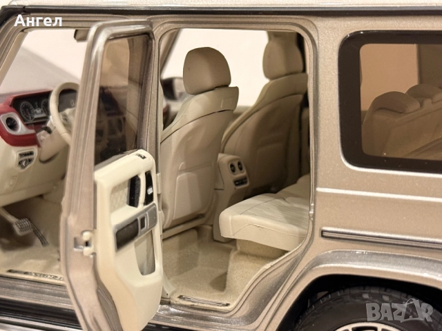 Mercedes G500 W463 2019 1:18 Minichamps, снимка 7 - Колекции - 52189845