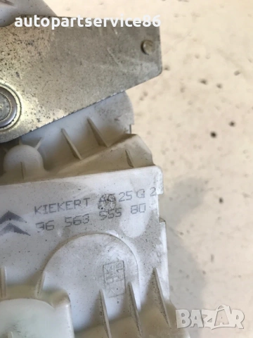 Заключващ механизъм за задния капак  за Peugeot 607 2.7 HDI (2007) 9656395580, снимка 3 - Части - 53778942