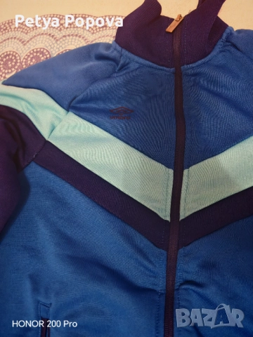 Анцунг Umbro , снимка 2 - Детски анцузи и суичери - 52267853