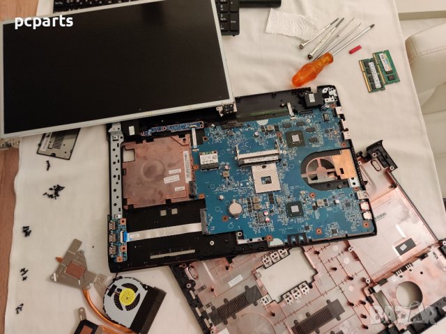 Лаптоп Sony SVE171C11M i7 3632QM на части, снимка 4 - Части за лаптопи - 40429419