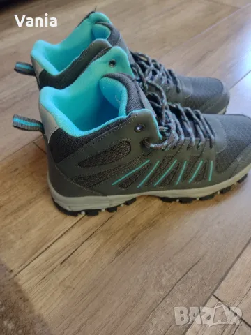 Спортни обувки 