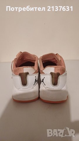 МАРАТОНКИ  Nike  -  N 35 ,5 , снимка 5 - Маратонки - 44348444