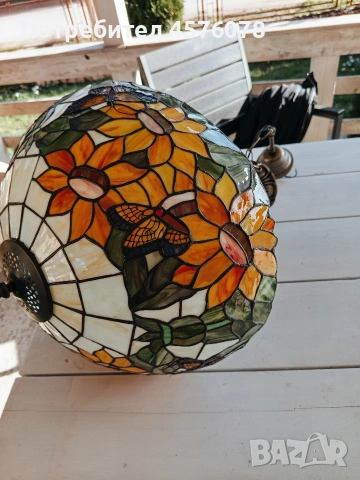 полюлей и стъклен абажур тип тифани