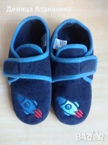 Сини гуменки LC Waikiki, сиви пантофи Viggami, тъмносини пантофи 30 номер и плюшени пантофи 34 номер, снимка 15 - Детски пантофи - 36429813