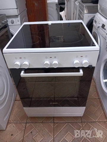 Свободно стояща печка с керамичен плот Бош Bosch с две години гаранция!