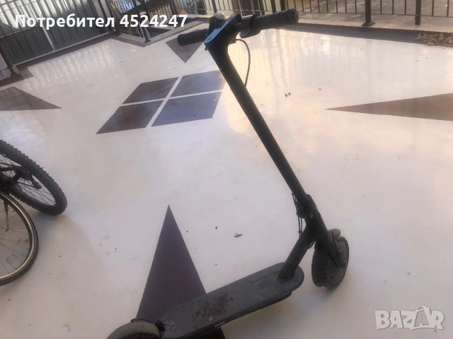 Електрическа тротинетка скутер xiaomi за части или възстановяване , снимка 3 - Велосипеди - 52073161
