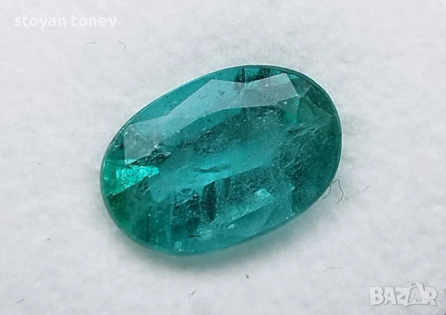 Рядък нетретиран изумруд в перлено зелен цвят 1.82кт.! Сертифициран! нов!, снимка 3 - Други - 50357230