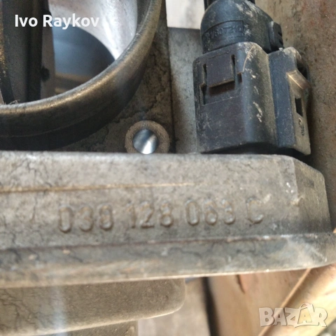 Дроселова клапа SKODA OCTAVIA I , 030128063C, снимка 4 - Части - 53358860