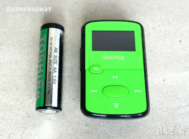 Миниатюрен плеар SanDisk Clip Jam MP3 / 8GB с microSD слот и FM радио, снимка 9 - MP3 и MP4 плеъри - 49212627