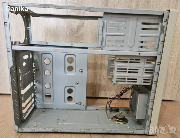Ретро AT компютърна кутия 286 386 486 Pentium MMX K6-2, снимка 2 - Захранвания и кутии - 53844459