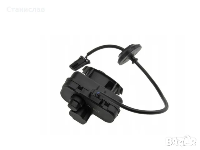 VW Tiguan 5N Моторче за заключване на резервоар , снимка 2 - Части - 50361430