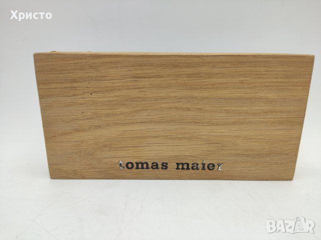 Tomas Maier рекламна табела 