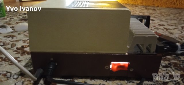 Прожекционен апарат за диапозитиви с дистанционно, снимка 2 - Друга електроника - 40220701