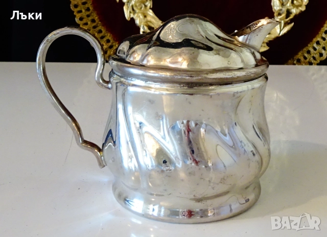 Посребрена кана за мляко,релеф Art Nоuweau. 