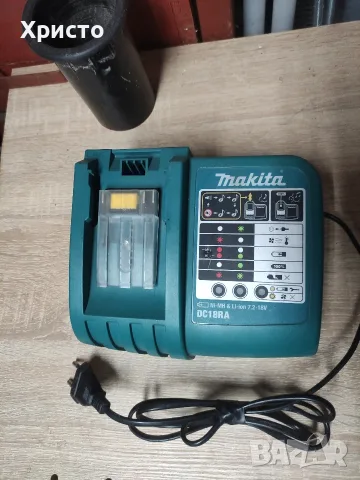 За части или ремонт.Makita DC18RA