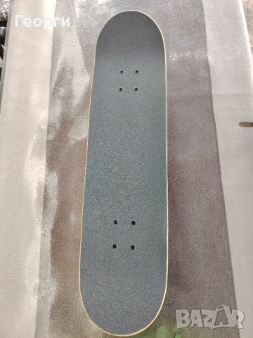 Скейтборд Oxelo и каска Quicksilver., снимка 2 - Скейтборд, ховърборд, уейвборд - 51498454