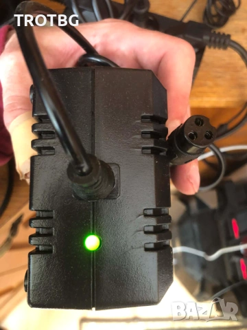 Зарядно 36V 1.8A за оловни батерии с M16 Aviation порт, снимка 5 - Друга електроника - 53847590