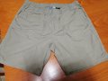 Зелени къси панталони размер М, снимка 1 - Къси панталони - 40901028