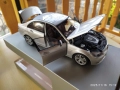 1:18 Autoart - Mercedes C-Class W204 Avantgarde, снимка 8