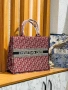 Dior дамска чанта, снимка 9
