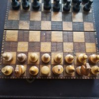 шах в дървена кутия и магнитни фигури за шах. , снимка 3 - Антикварни и старинни предмети - 44444369