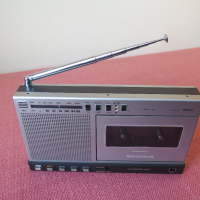 Vintage GRUNDIG RR60  - радиокасетофон, снимка 2 - Радиокасетофони, транзистори - 36445786
