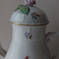 Порцеланов сервиз за кафе фирма Херенд''Herend Queen Victoria Porcelain Coffee'', снимка 7 - Сервизи - 41386690