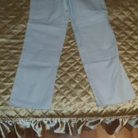 Продавам два модела мъжки бяли работни панталони, снимка 2 - Панталони - 41410925