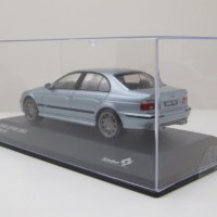 BMW M5 E39 2003 - мащаб 1:43 на Solido моделът е нов в PVC дисплей-кейс, снимка 8 - Колекции - 42718667