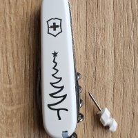 Victorinox Sportsman White Christmas Special Edition 2018, снимка 6 - Ножове - 39791767