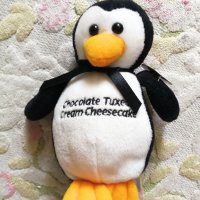 Пингвин сувенир Cheesecake Factory, снимка 1 - Плюшени играчки - 41611776
