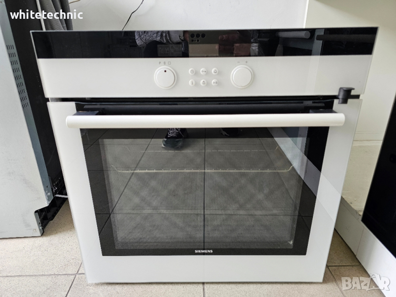 Фурна за вграждане с пиролиза SIEMENS HB760260S, снимка 1