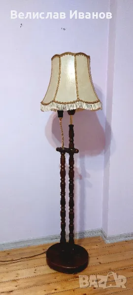 Винтидж дървен лампион с две крушки. Перфектно външно състояние. , снимка 1