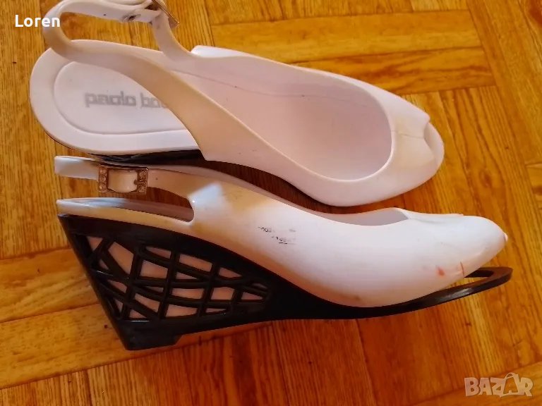 Ново!Подарявам бели силиконови сандали , снимка 1