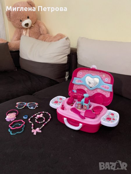 детска тоалетка за гримиране в куфарче, снимка 1