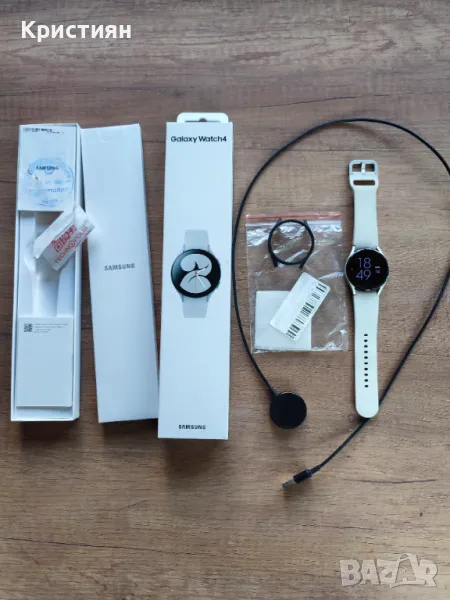 Смарт часовник / Smart watch / Samsung galaxy watch 4 40mm бял, снимка 1