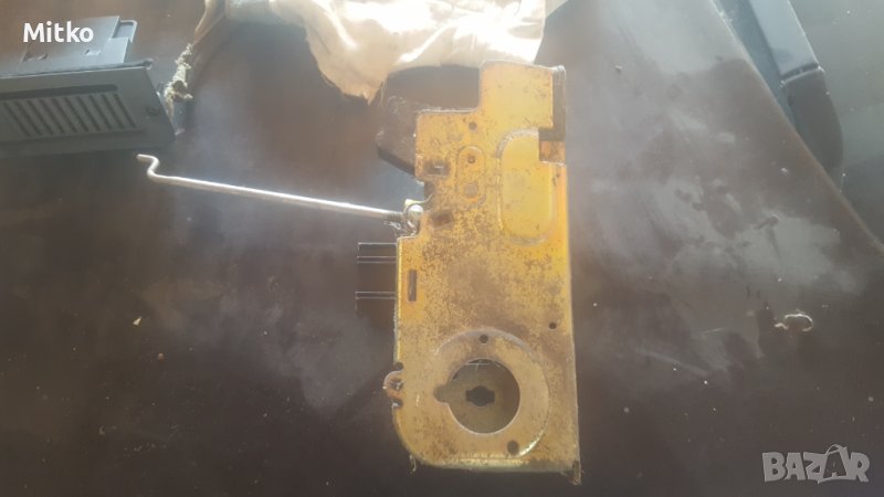 Брава Предна Лява С Централно От Английски Форд Транзит 2002г / Ford Transit 2002y, снимка 1